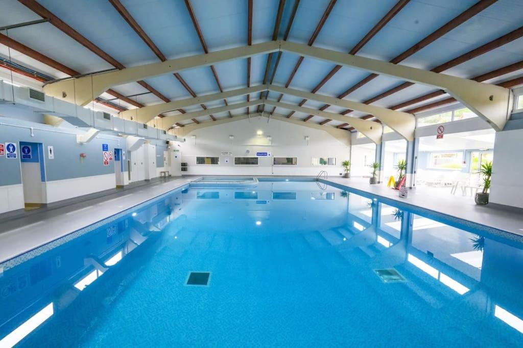 Villa Front Line Chalet With Open Sea Views & Swimming Pool In Kingsdown No14 Exterior foto